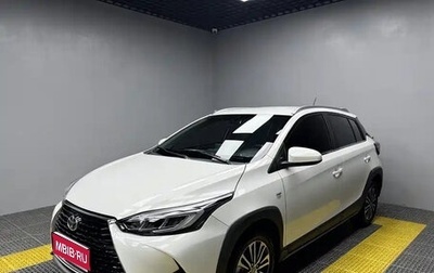 Toyota Yaris XP150 рестайлинг, 2022 год, 1 200 000 рублей, 1 фотография