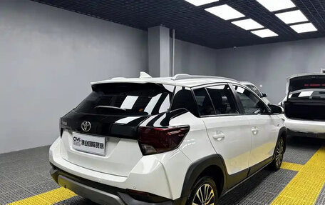 Toyota Yaris XP150 рестайлинг, 2022 год, 1 200 000 рублей, 5 фотография