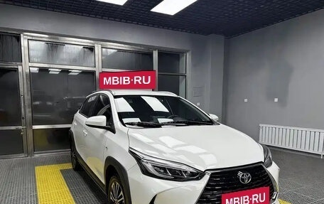 Toyota Yaris XP150 рестайлинг, 2022 год, 1 200 000 рублей, 2 фотография