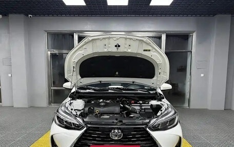 Toyota Yaris XP150 рестайлинг, 2022 год, 1 200 000 рублей, 13 фотография