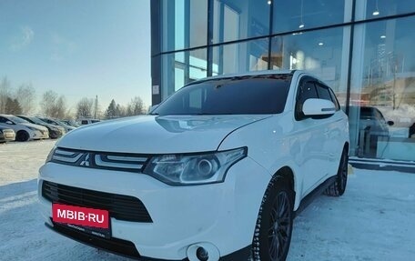 Mitsubishi Outlander III рестайлинг 3, 2012 год, 1 220 000 рублей, 1 фотография