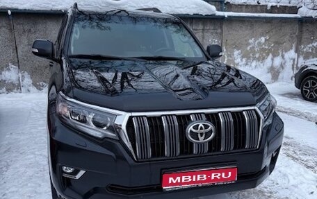 Toyota Land Cruiser Prado 150 рестайлинг 2, 2018 год, 4 300 000 рублей, 1 фотография