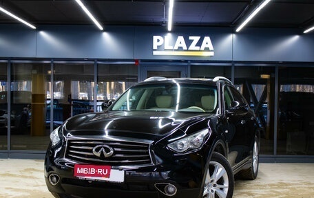 Infiniti FX II, 2013 год, 2 199 000 рублей, 1 фотография