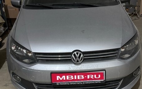Volkswagen Polo VI (EU Market), 2011 год, 700 000 рублей, 1 фотография