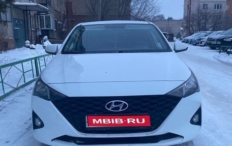 Hyundai Solaris II рестайлинг, 2021 год, 1 430 000 рублей, 1 фотография