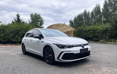 Volkswagen Golf VIII, 2022 год, 1 950 000 рублей, 3 фотография