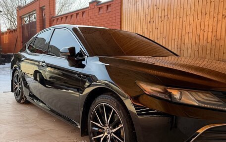 Toyota Camry, 2020 год, 3 100 000 рублей, 2 фотография