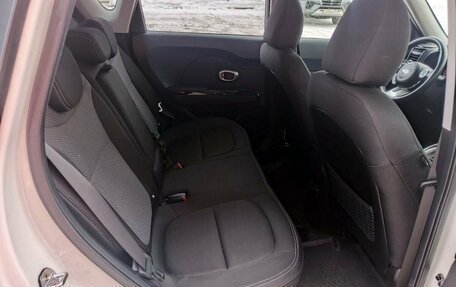 KIA Soul II рестайлинг, 2017 год, 1 789 000 рублей, 16 фотография