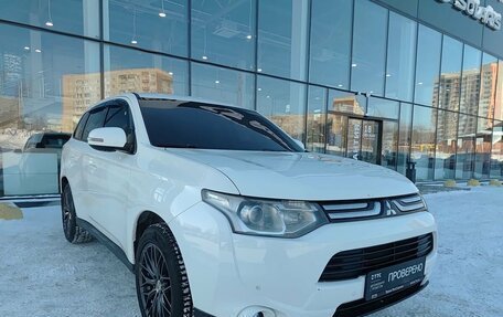Mitsubishi Outlander III рестайлинг 3, 2012 год, 1 220 000 рублей, 3 фотография