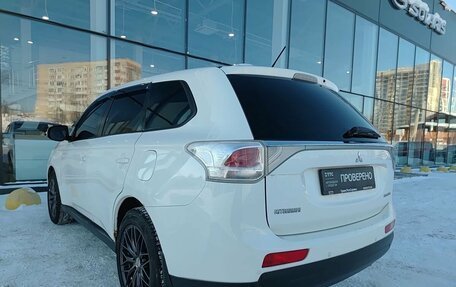Mitsubishi Outlander III рестайлинг 3, 2012 год, 1 220 000 рублей, 8 фотография