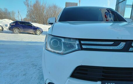 Mitsubishi Outlander III рестайлинг 3, 2012 год, 1 220 000 рублей, 21 фотография