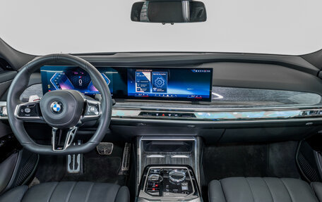 BMW 7 серия, 2024 год, 14 600 000 рублей, 10 фотография