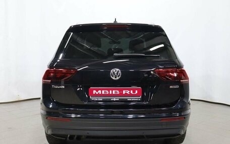 Volkswagen Tiguan II, 2019 год, 2 990 000 рублей, 5 фотография