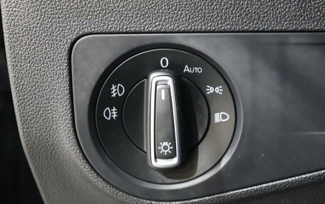 Volkswagen Tiguan II, 2019 год, 2 990 000 рублей, 13 фотография