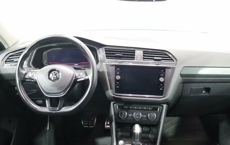 Volkswagen Tiguan II, 2019 год, 2 990 000 рублей, 14 фотография