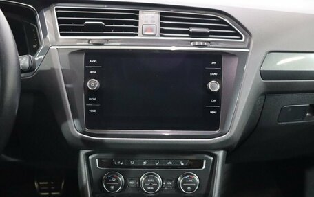 Volkswagen Tiguan II, 2019 год, 2 990 000 рублей, 20 фотография