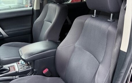 Toyota Land Cruiser Prado 150 рестайлинг 2, 2018 год, 4 300 000 рублей, 6 фотография