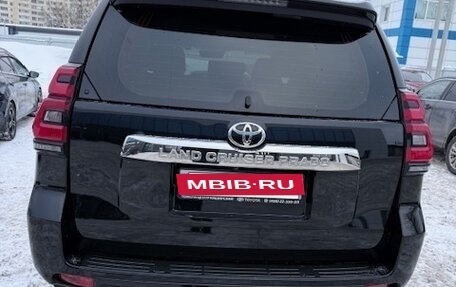 Toyota Land Cruiser Prado 150 рестайлинг 2, 2018 год, 4 300 000 рублей, 2 фотография