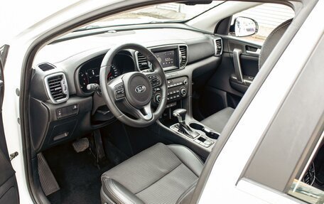 KIA Sportage IV рестайлинг, 2018 год, 1 595 000 рублей, 13 фотография