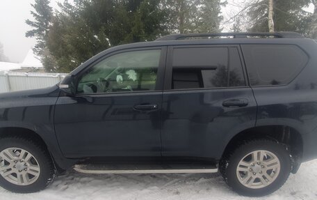 Toyota Land Cruiser Prado 150 рестайлинг 2, 2010 год, 2 300 000 рублей, 3 фотография