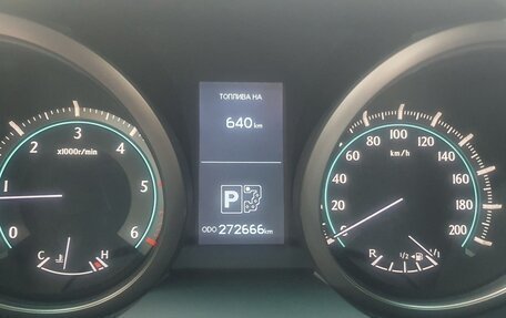 Toyota Land Cruiser Prado 150 рестайлинг 2, 2010 год, 2 300 000 рублей, 14 фотография