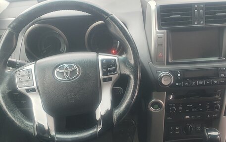 Toyota Land Cruiser Prado 150 рестайлинг 2, 2010 год, 2 300 000 рублей, 13 фотография