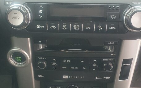 Toyota Land Cruiser Prado 150 рестайлинг 2, 2010 год, 2 300 000 рублей, 15 фотография