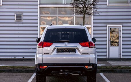 Mitsubishi Pajero Sport II рестайлинг, 2015 год, 1 495 000 рублей, 5 фотография