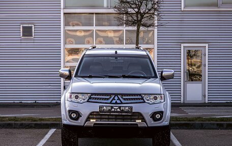 Mitsubishi Pajero Sport II рестайлинг, 2015 год, 1 495 000 рублей, 2 фотография
