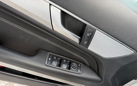 Mercedes-Benz E-Класс, 2013 год, 1 850 000 рублей, 27 фотография