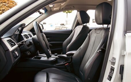 BMW 3 серия, 2017 год, 1 845 000 рублей, 15 фотография