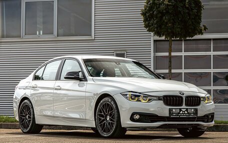 BMW 3 серия, 2017 год, 1 845 000 рублей, 7 фотография
