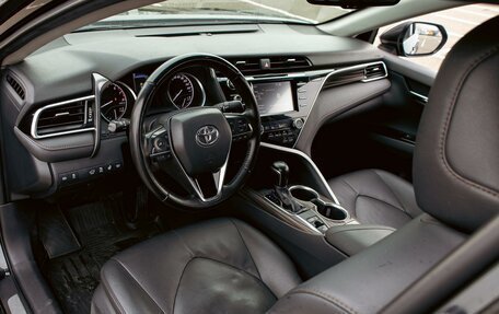 Toyota Camry, 2019 год, 2 055 000 рублей, 13 фотография