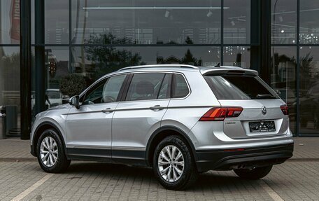 Volkswagen Tiguan II, 2019 год, 2 265 000 рублей, 4 фотография