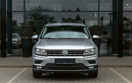 Volkswagen Tiguan II, 2019 год, 2 265 000 рублей, 2 фотография