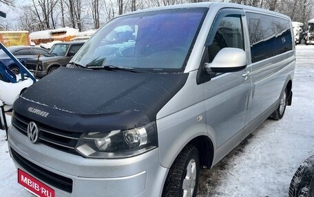 Volkswagen Caravelle T5, 2010 год, 1 350 000 рублей, 3 фотография