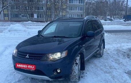 Mitsubishi Outlander III рестайлинг 3, 2008 год, 900 000 рублей, 2 фотография