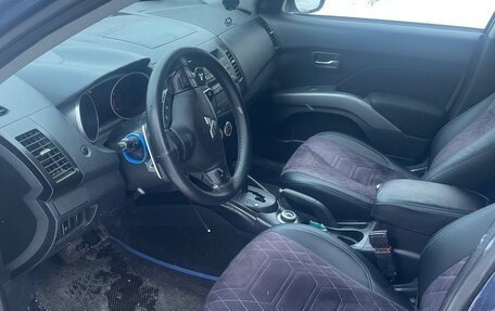 Mitsubishi Outlander III рестайлинг 3, 2008 год, 900 000 рублей, 10 фотография