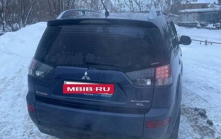 Mitsubishi Outlander III рестайлинг 3, 2008 год, 900 000 рублей, 6 фотография