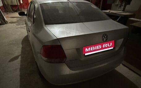 Volkswagen Polo VI (EU Market), 2011 год, 700 000 рублей, 3 фотография