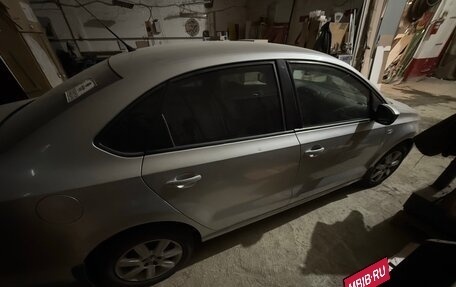 Volkswagen Polo VI (EU Market), 2011 год, 700 000 рублей, 4 фотография