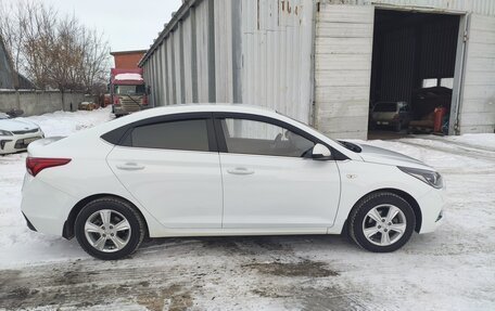 Hyundai Solaris II рестайлинг, 2018 год, 1 250 000 рублей, 7 фотография