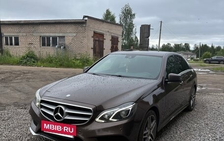 Mercedes-Benz E-Класс, 2015 год, 2 350 000 рублей, 2 фотография