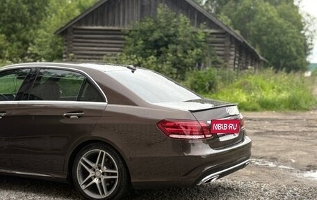 Mercedes-Benz E-Класс, 2015 год, 2 350 000 рублей, 3 фотография