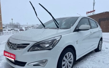 Hyundai Solaris II рестайлинг, 2015 год, 1 125 000 рублей, 3 фотография