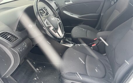 Hyundai Solaris II рестайлинг, 2015 год, 1 125 000 рублей, 14 фотография