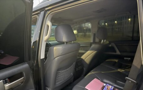 Toyota Land Cruiser 200, 2007 год, 2 300 000 рублей, 8 фотография