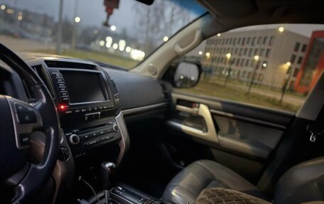 Toyota Land Cruiser 200, 2007 год, 2 300 000 рублей, 6 фотография