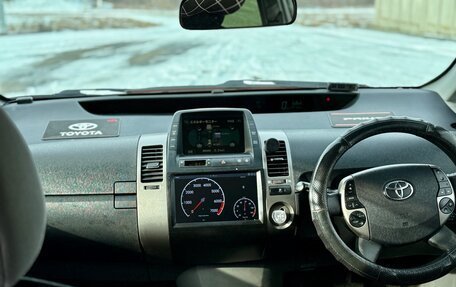 Toyota Prius, 2006 год, 750 000 рублей, 9 фотография