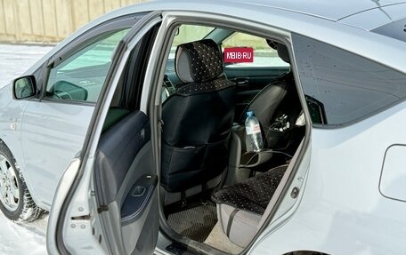 Toyota Prius, 2006 год, 750 000 рублей, 8 фотография